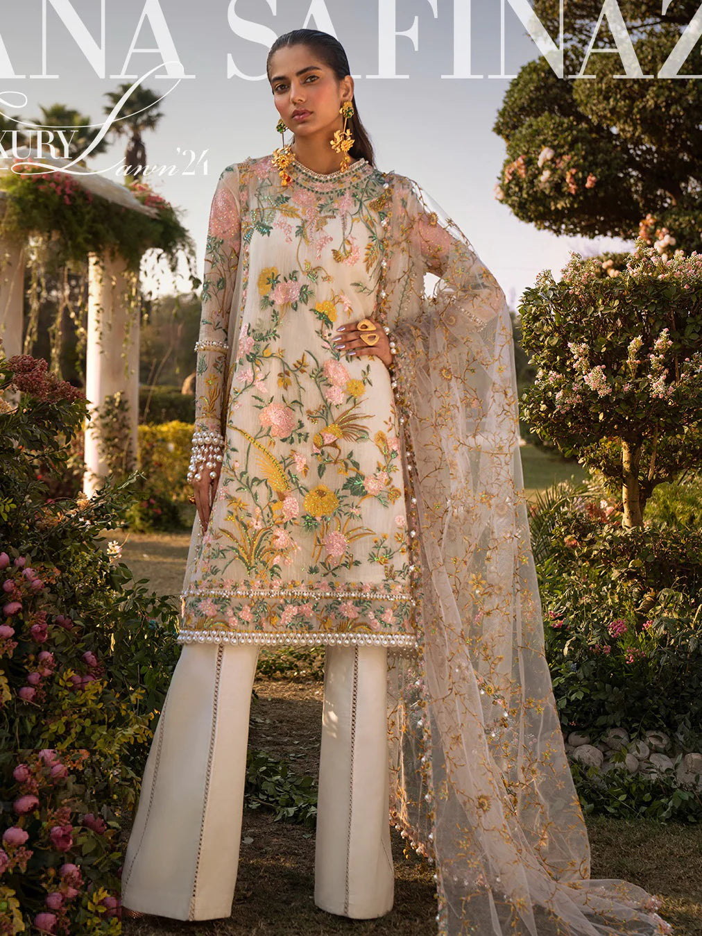 Sana Safinaz Embroidered Velvet Suits Unstitched 3 Piece SS23WL D-06 - Luxury Collection main image 1