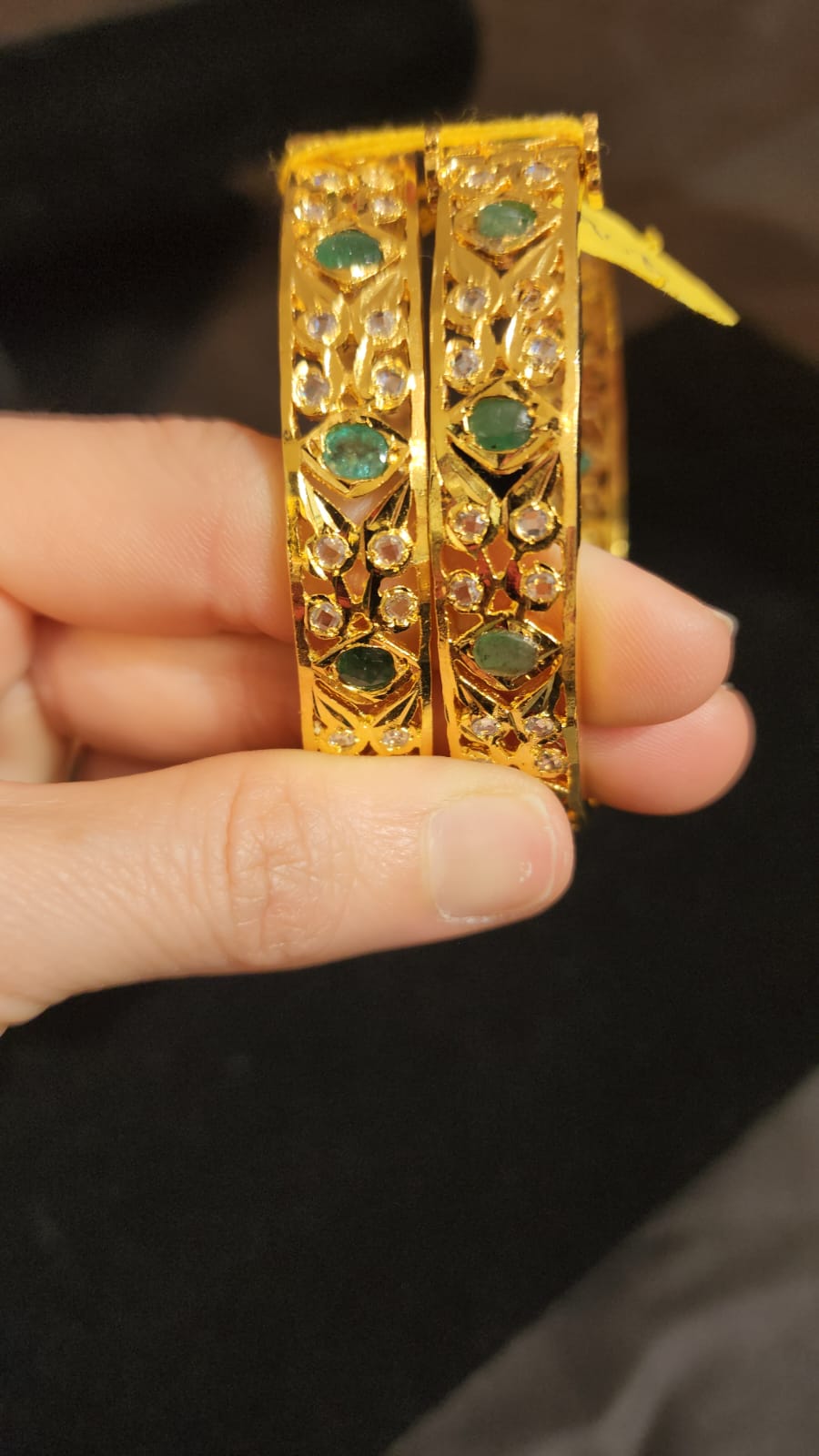 Made on 6 Carat Gold, Real Emerald with Polki S-67