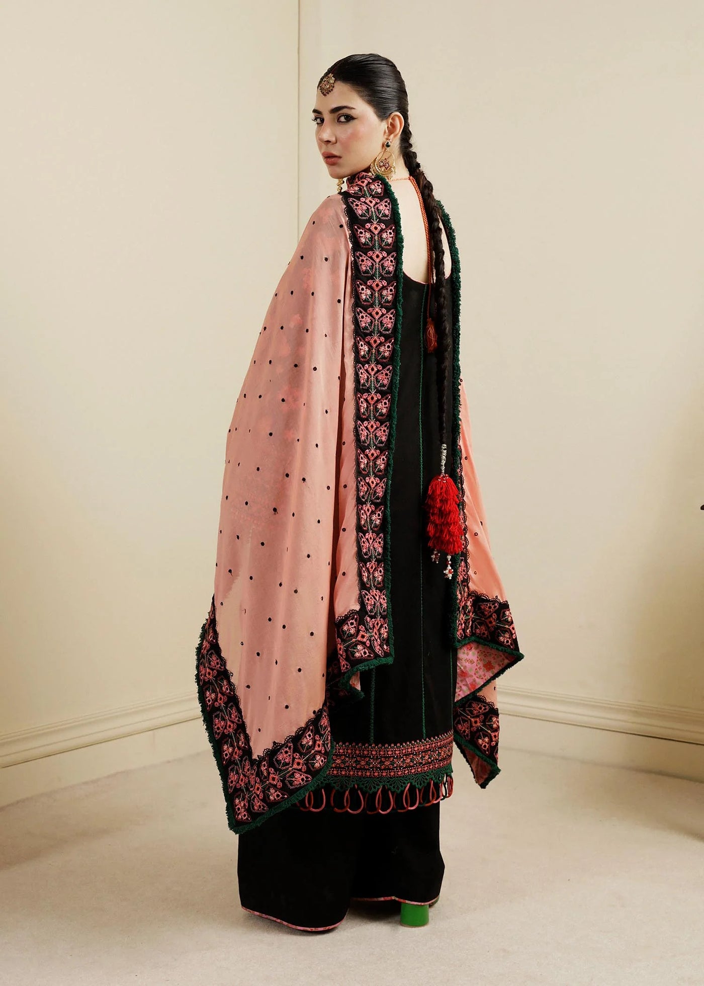 Hussain Rehar Unstitched 3 Piece Embroidered Lawn Suit - Noir - Spring / Summer Collection D & M COLLECTION AND NIZAMI JEWELRY