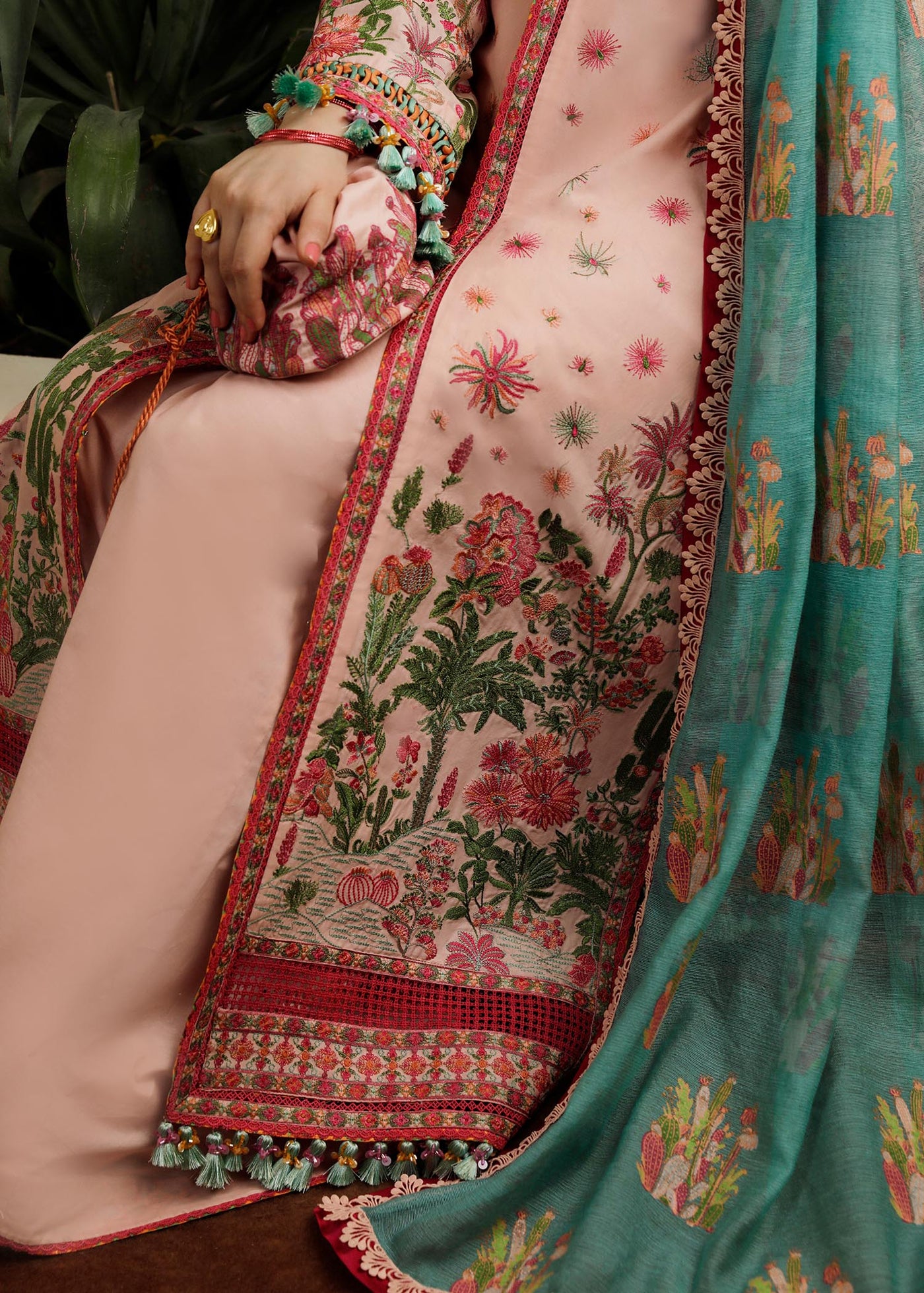 Hussain Rehar Unstitched 3 Piece Embroidered Lawn Suit - Pembe - Spring / Summer Collection D & M COLLECTION AND NIZAMI JEWELRY