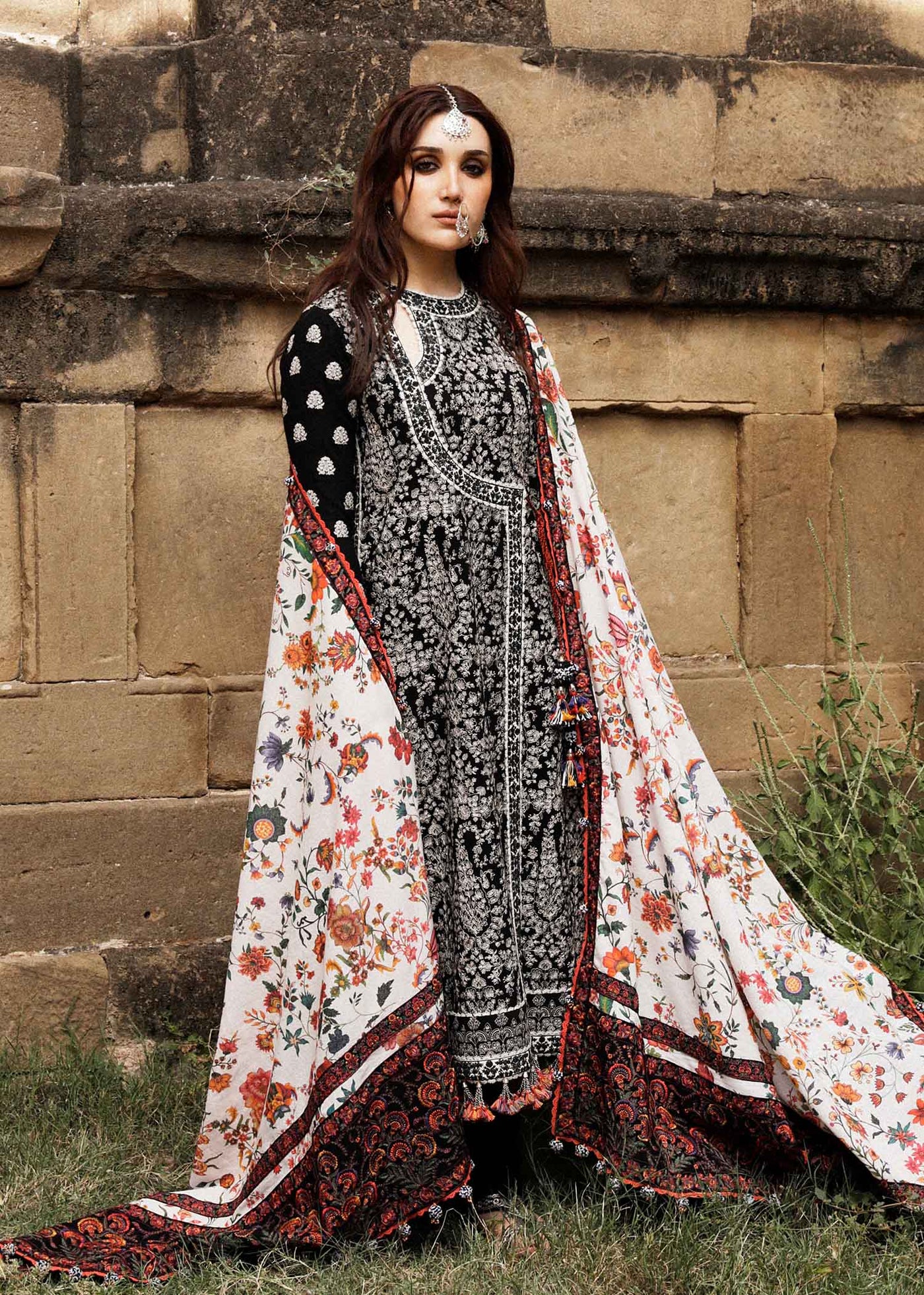 Hussain Rehar Unstitched 3 Piece Embroidered Karandi Suit HR23EKW - Vanta - Winter Collection