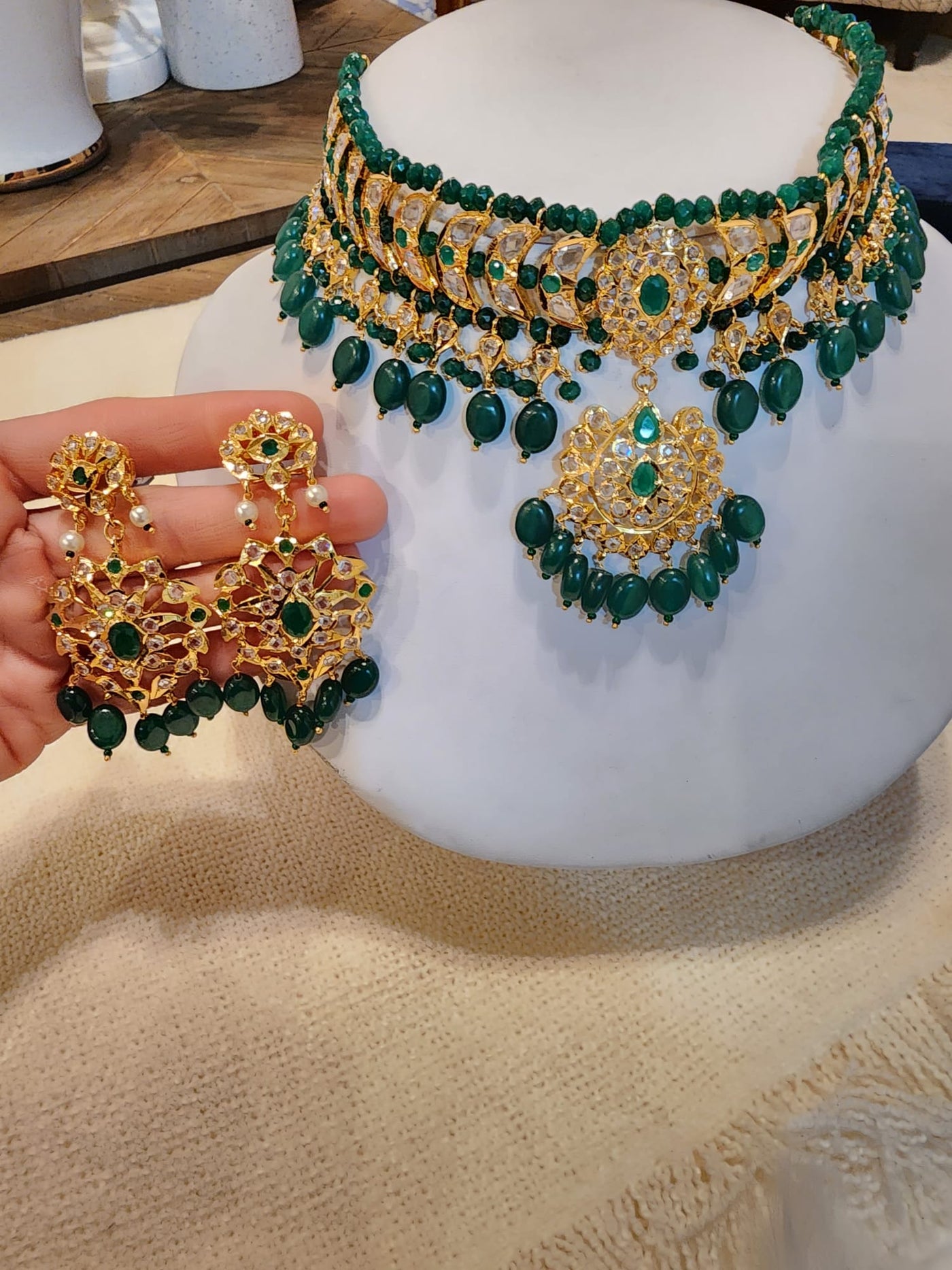 Made on Semi Real, Semi Real Emerald, Polki and Semi Real Pearls S-42 D & M COLLECTION AND NIZAMI JEWELRY