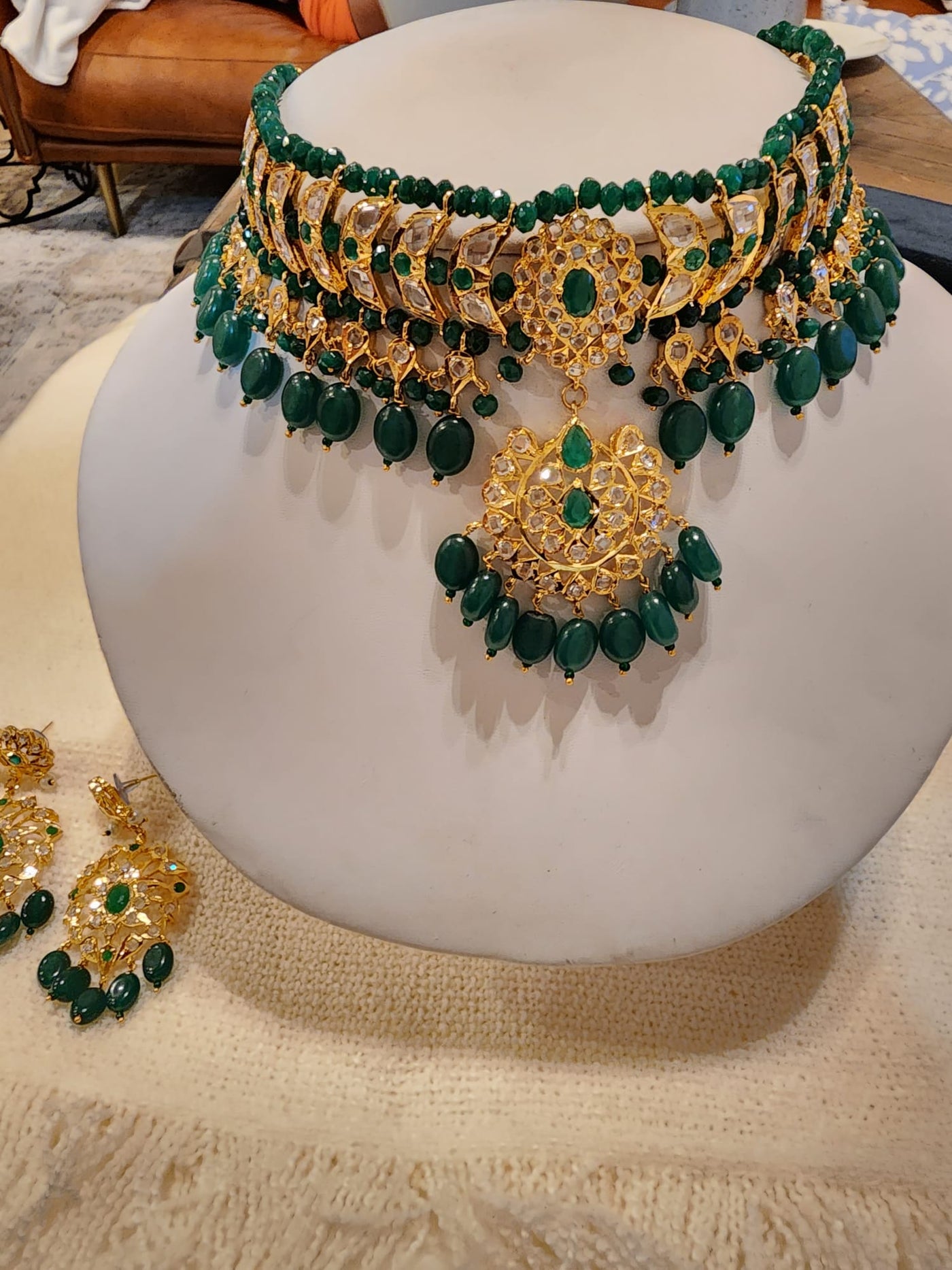 Made on Semi Real, Semi Real Emerald, Polki and Semi Real Pearls S-42 D & M COLLECTION AND NIZAMI JEWELRY