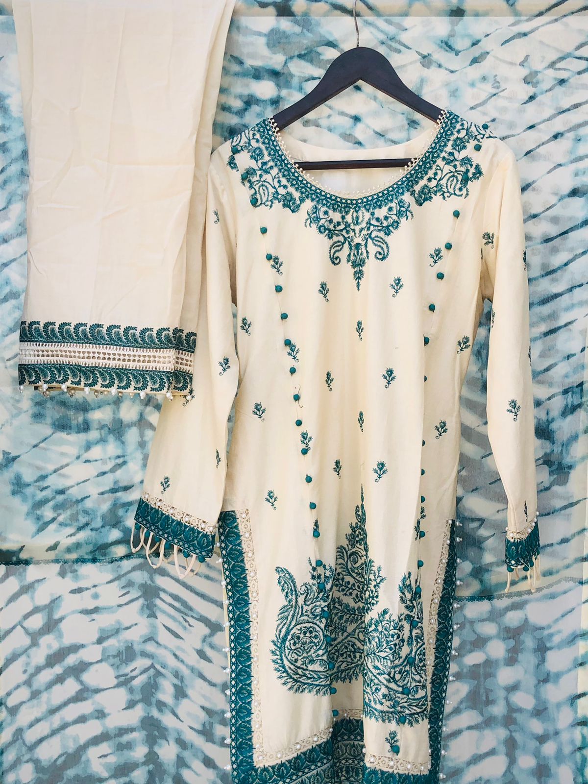 Muzlin By Sana Safinaz Stitched 3 Piece Embroidered Lawn Suit SS23MZ 17A - White - Summer Collection