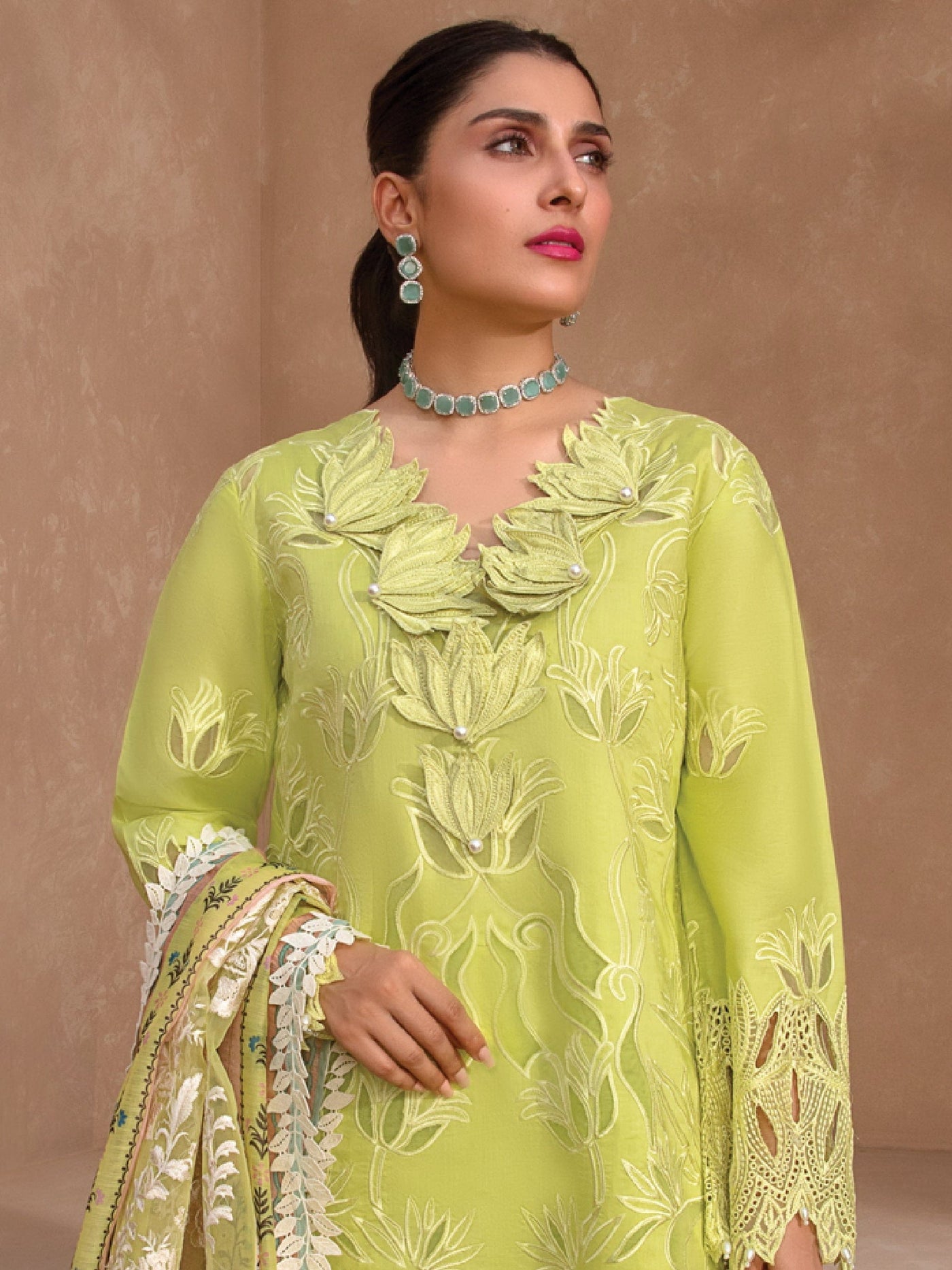 Rang Rasiya Premium Unstitched 3 Piece Embroidered Lawn Suit D-05 LIME - Luxury Summer Collection D & M COLLECTION AND NIZAMI JEWELRY