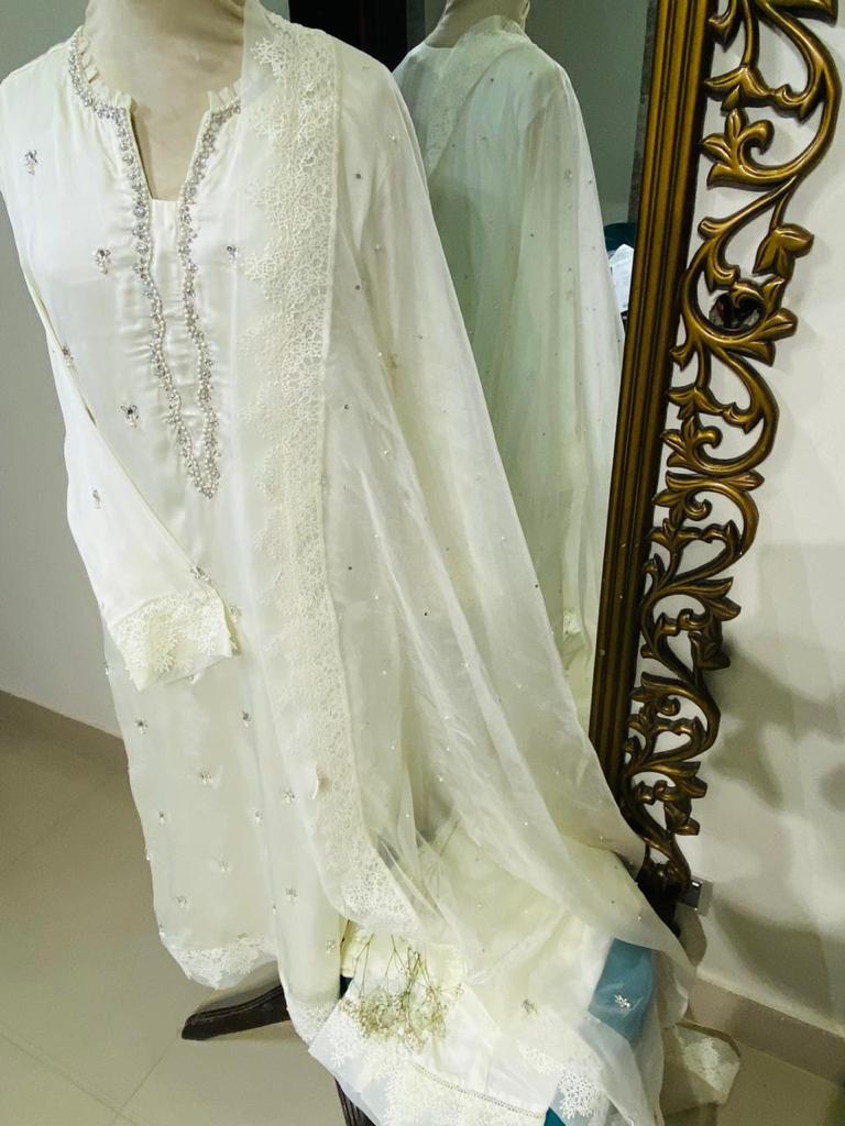 Stitched Stunning Silk Suit With Soft Organza Dupatta - RTW-09 - Luxury D&M Signature Eid Collection D & M COLLECTION AND NIZAMI JEWELRY