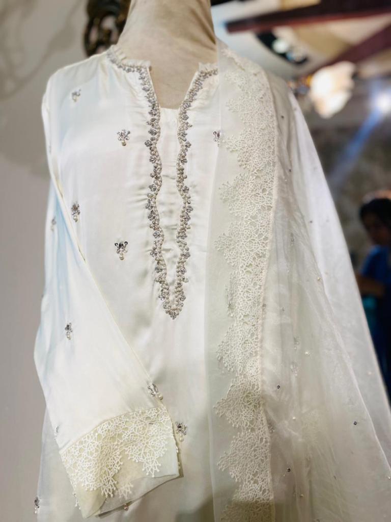 Stitched Stunning Silk Suit With Soft Organza Dupatta - RTW-09 - Luxury D&M Signature Eid Collection D & M COLLECTION AND NIZAMI JEWELRY