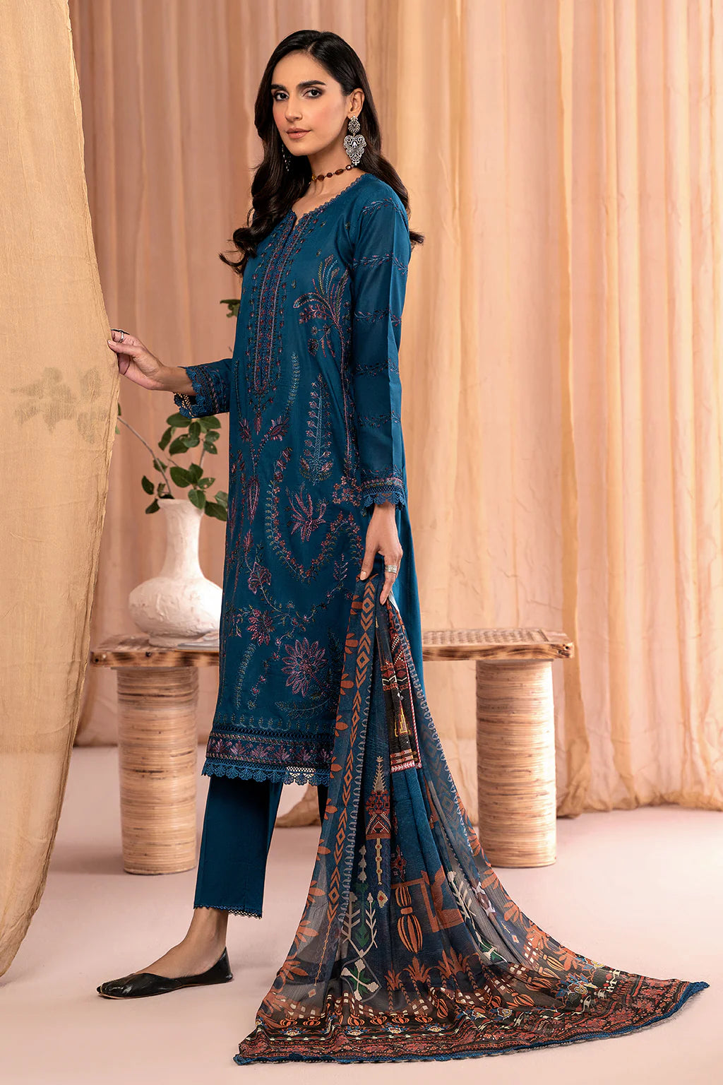 Zarif Unstitched 3 Piece Embroidered Lawn Suit ZEA-04 KIARA - Eid Collection D & M COLLECTION AND NIZAMI JEWELRY